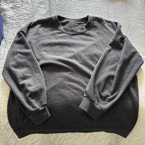 Oversized Pull Over Sweatshirt